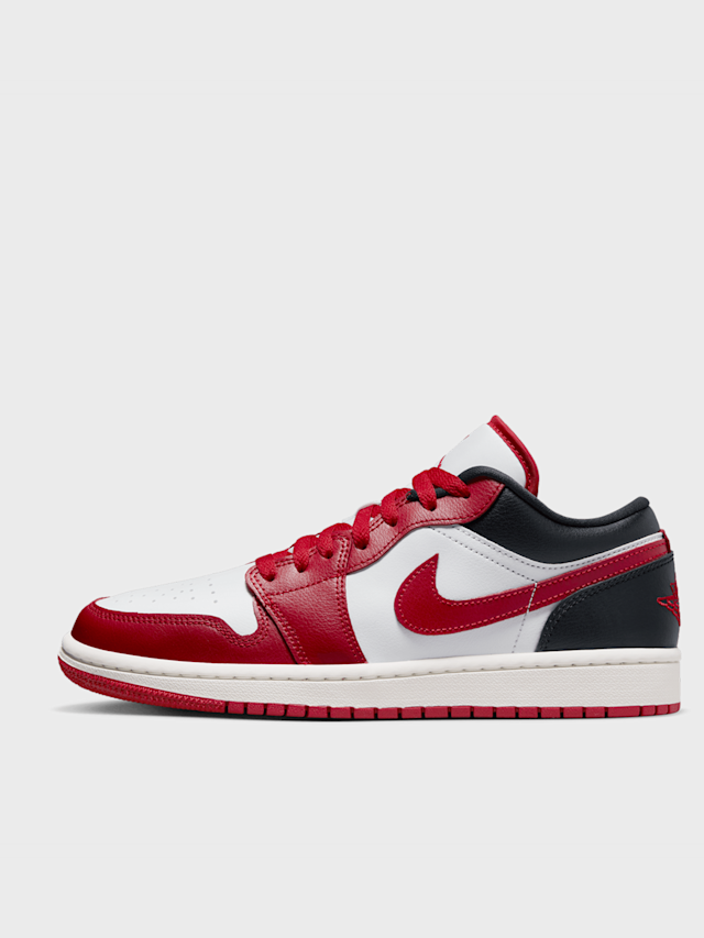 Jordan, WMNS Air Jordan 1 Low, red, Image 1 of 8