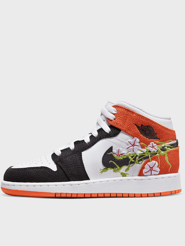 Jordan, Air Jordan 1 Mid SE (GS), white, Image 1 of 8