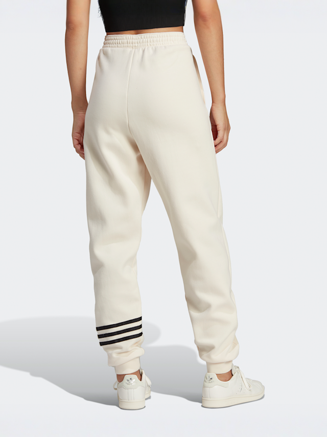 adidas Originals, adicolor Neuclassics Trackpant, white, Image 2 of 5