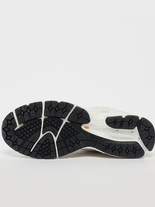 New Balance, 2002R, white, Image 4 of 6