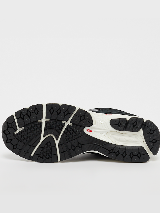 New Balance, 2002R, black, Image 4 of 5