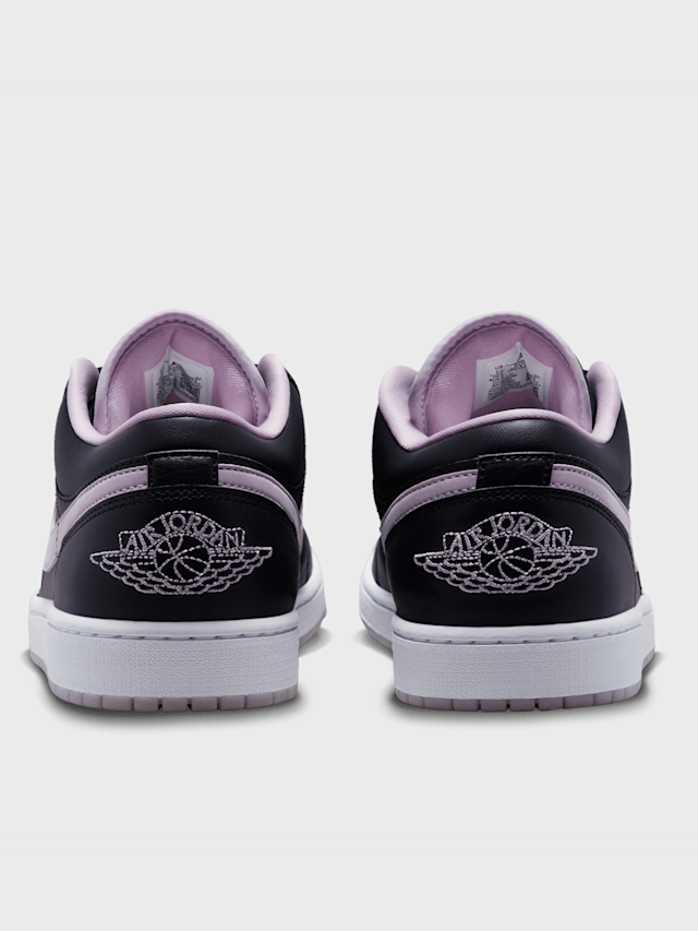 Jordan, Air Jordan 1 Low SE Men's Shoes, black, Image 5 of 8