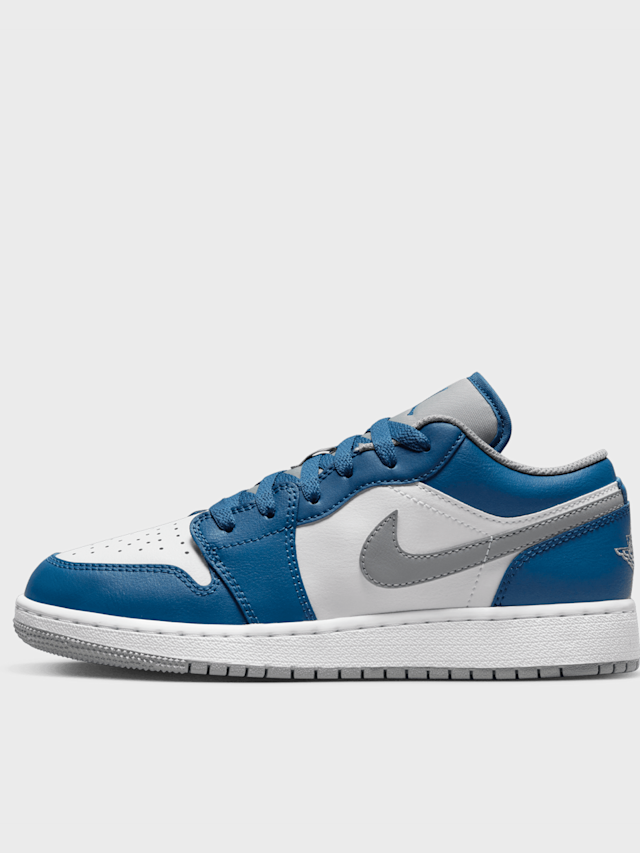 Jordan, Air 1 Low (GS), blue, Image 1 of 9