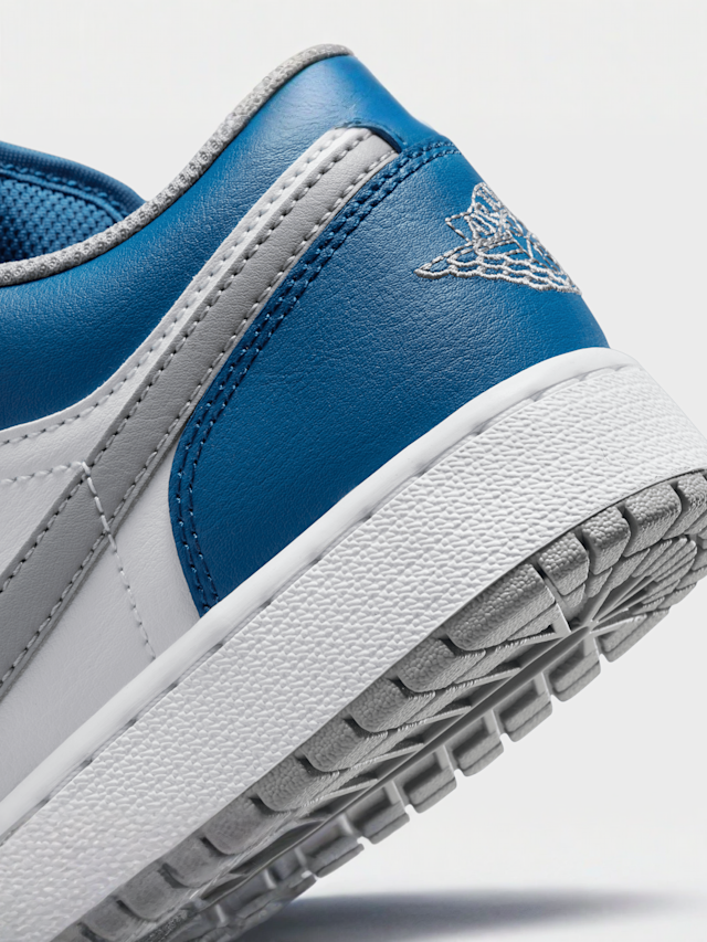 Jordan, Air 1 Low (GS), blue, Image 8 of 9