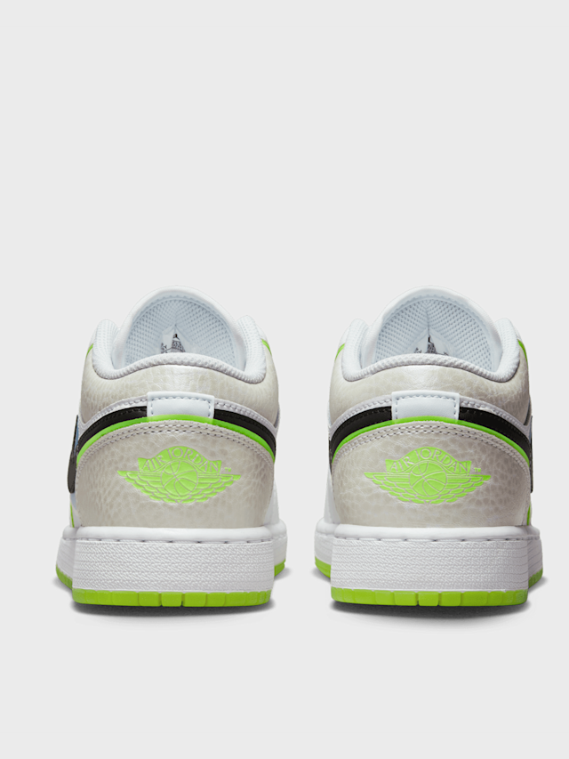 Jordan, Air Jordan 1 Low SE (GS), white, Image 5 of 8