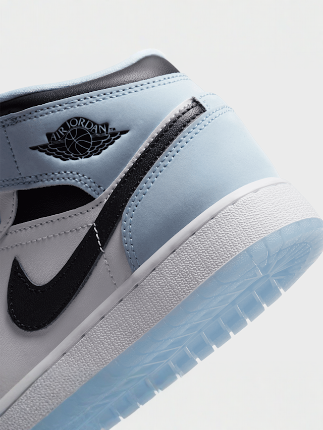 Jordan, Air Jordan 1 Mid SE Big Kids' Shoes (GS), blue, Image 7 of 7