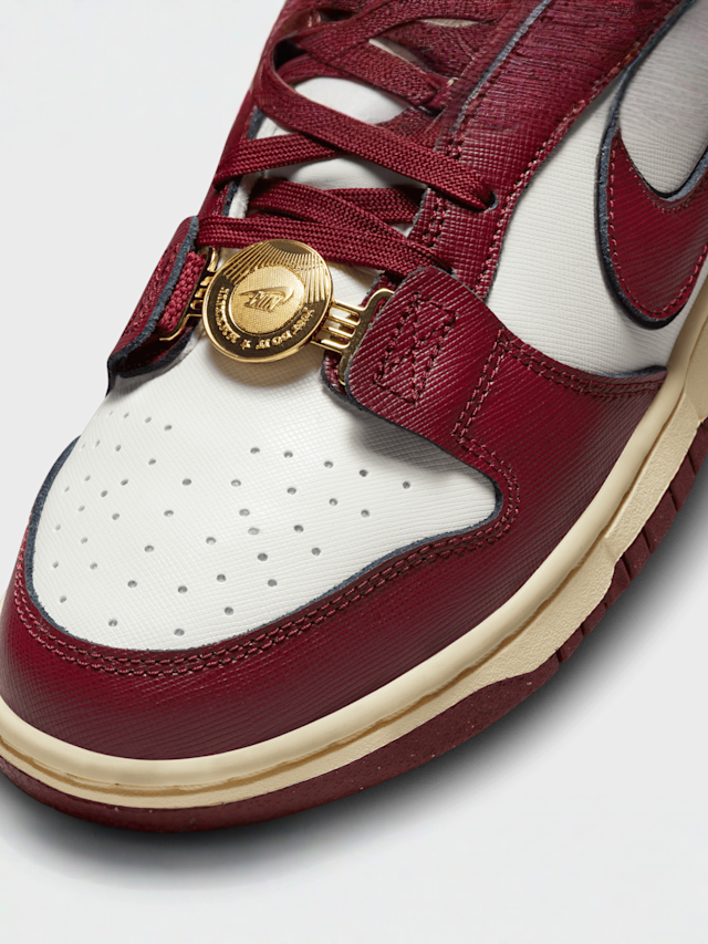 Nike, WMNS Dunk Low SE, red, Image 6 of 7