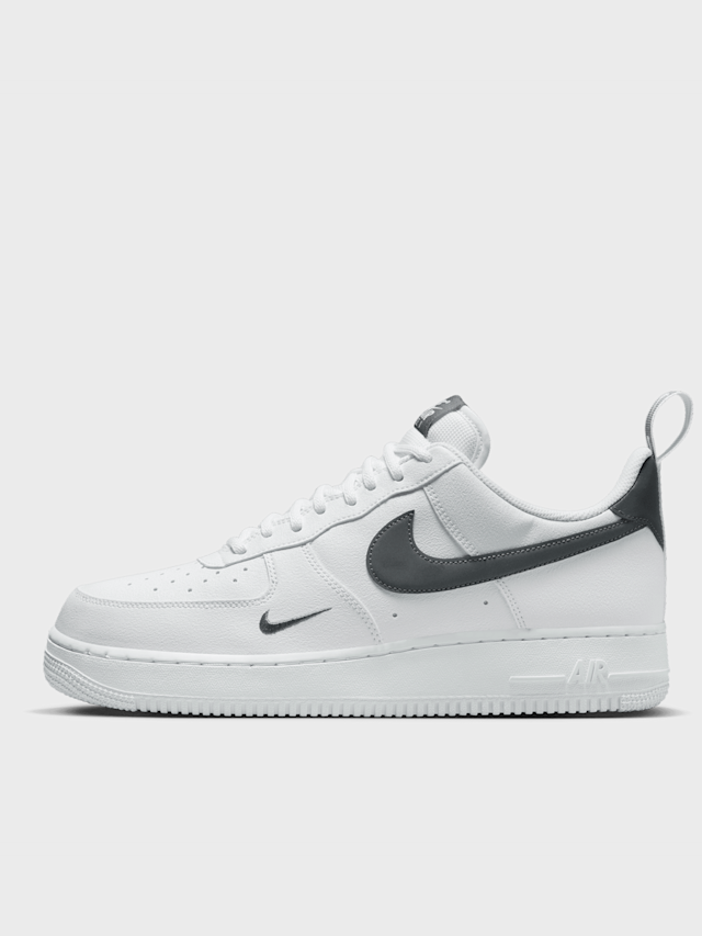 Nike, WMNS Air Force 1 '07 LV8 UT, czarny, Obraz 1 z 9