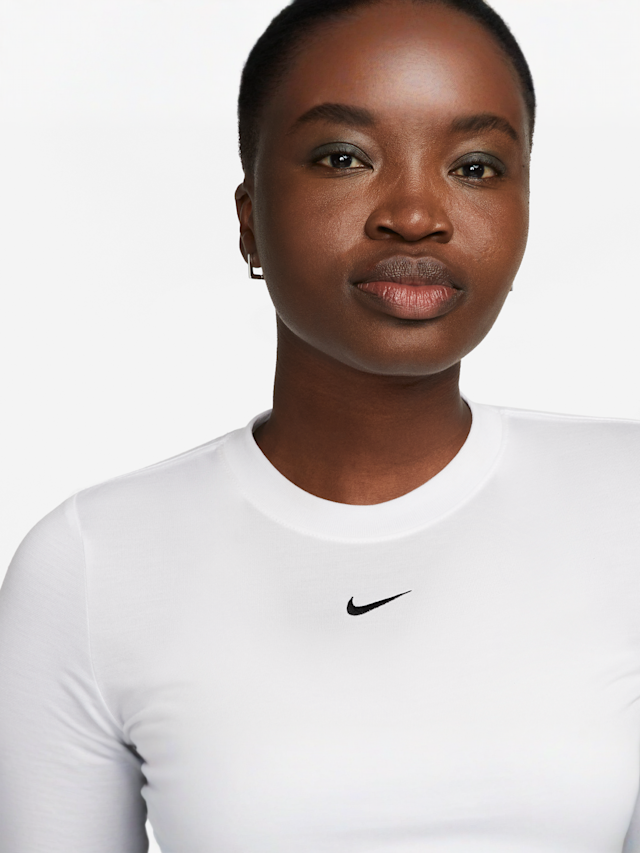 Nike, Sportswear Essential Slim Crop Tee, wit, Afbeelding 3 van 4