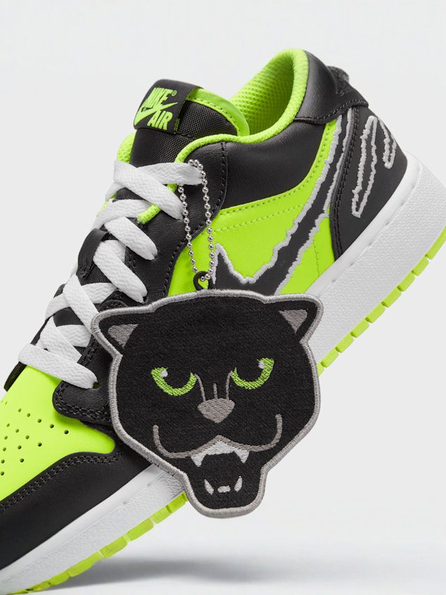 Jordan, 1 Low SE (GS), black, Image 9 of 9