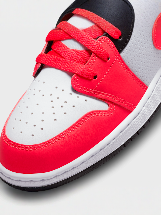 Jordan, 1 Low SE (GS), red, Image 7 of 9