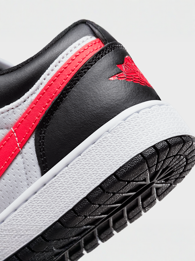 Jordan, Jordan 1 Low SE (GS), red, Image 8 of 9