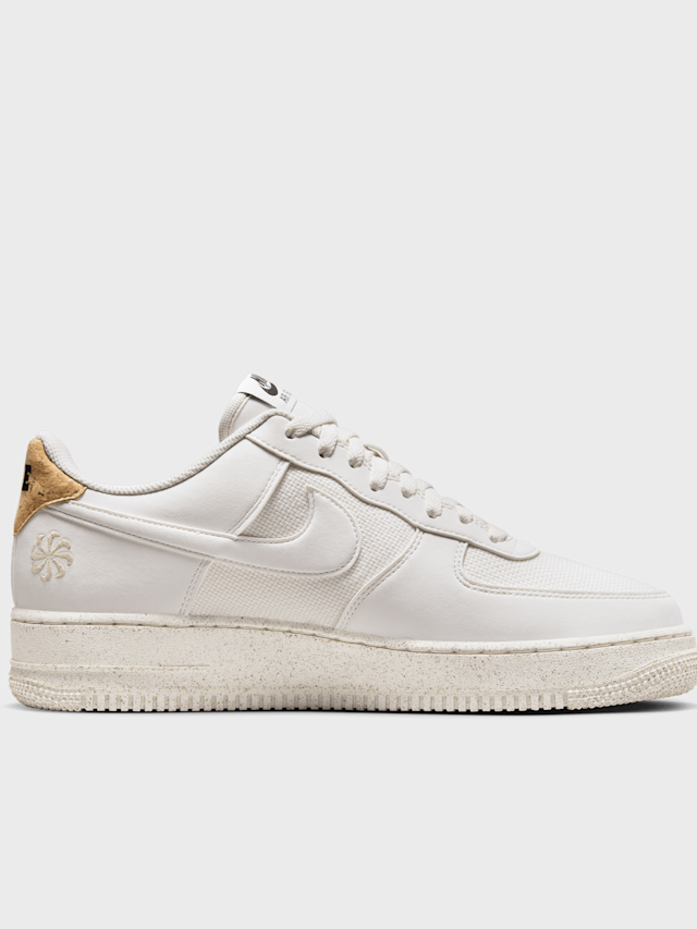 Nike, Air Force 1 '07 LV8, beige, Afbeelding 2 van 8