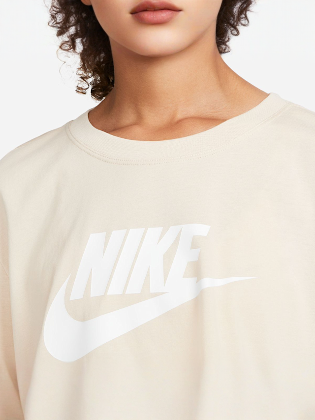Nike, Sportswear Essential Cropped T-Shirt, beige, Afbeelding 3 van 4