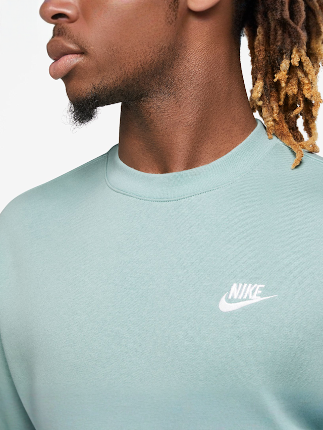 Nike, Sportswear Club Crew Basketball Pullover, groen, Afbeelding 3 van 5