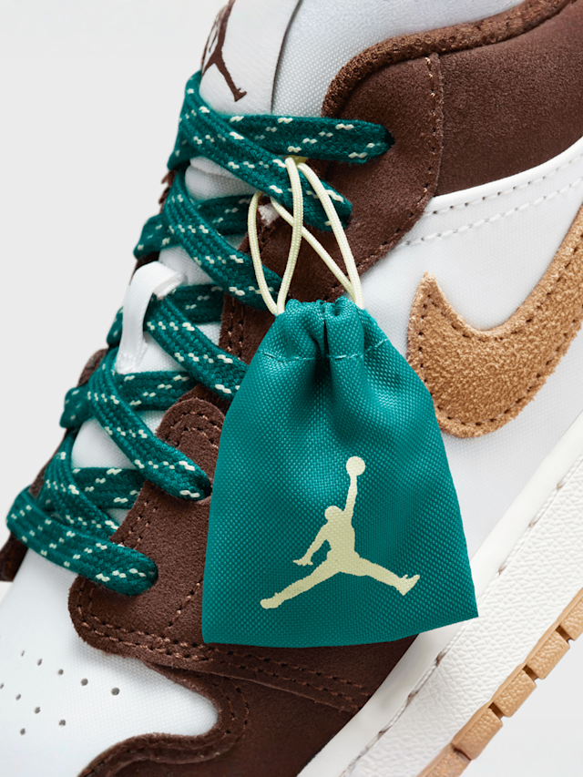 Jordan, Air Jordan 1 Low SE (GS), brown, Image 7 of 9