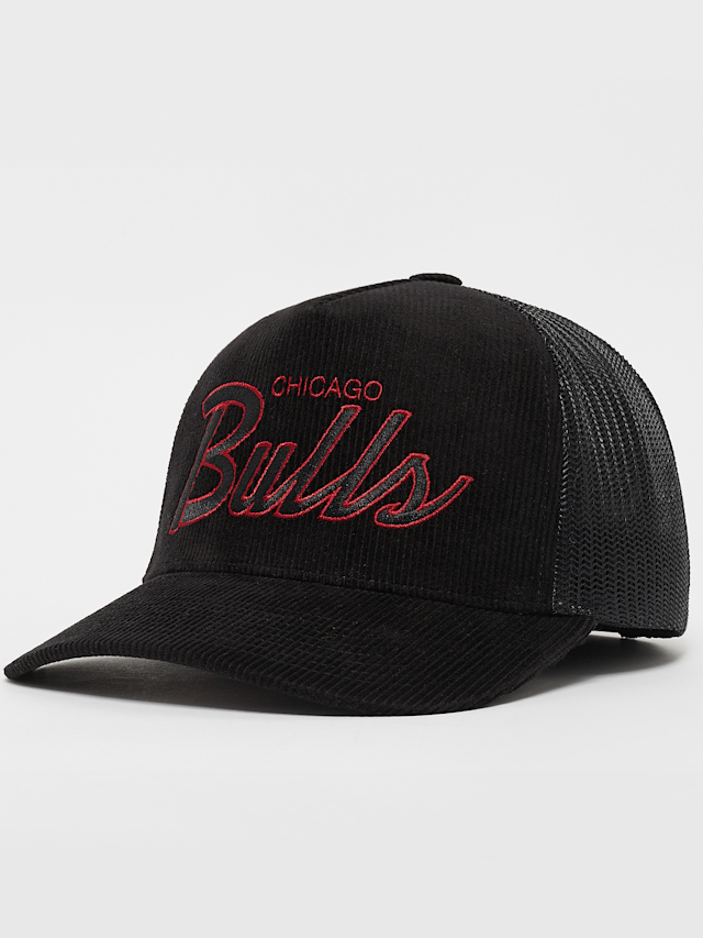 Mitchell & Ness, TIMES UP TRUCKER NBA Chicago Bulls black, czarny, Obraz 1 z 5
