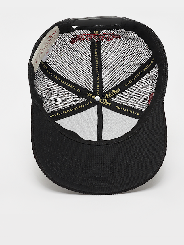 Mitchell & Ness, TIMES UP TRUCKER NBA Chicago Bulls black, czarny, Obraz 4 z 5