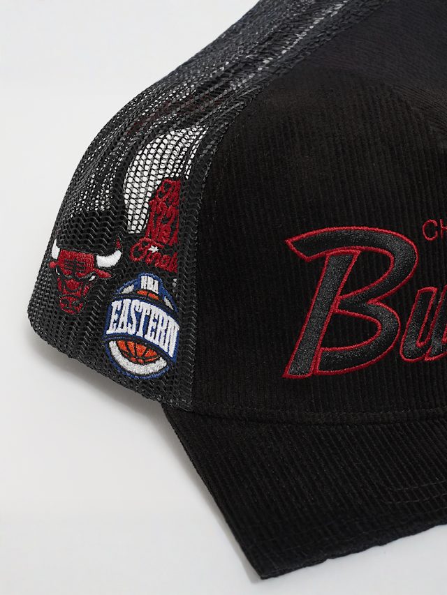 Mitchell & Ness, TIMES UP TRUCKER NBA Chicago Bulls black, zwart, Afbeelding 5 van 5