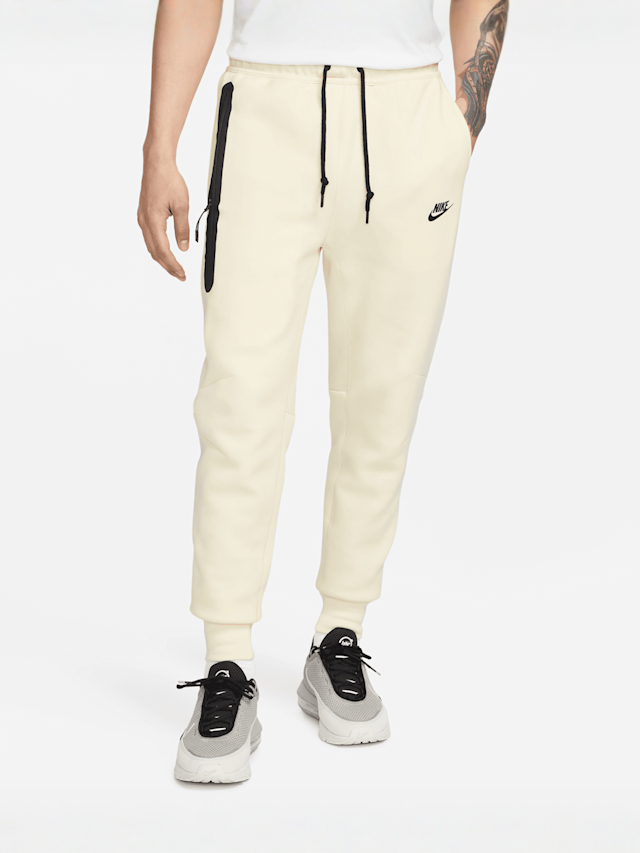 Nike, Tech Fleece Slim Fit Jogger Sweatpants, grijs, Afbeelding 1 van 7