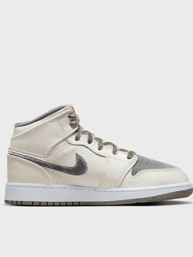Jordan, Air Jordan 1 Mid SE Soft (GS), white, Image 2 of 8