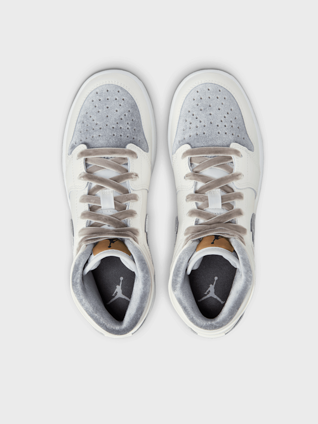 Jordan, Air Jordan 1 Mid SE Soft (GS), white, Image 6 of 8