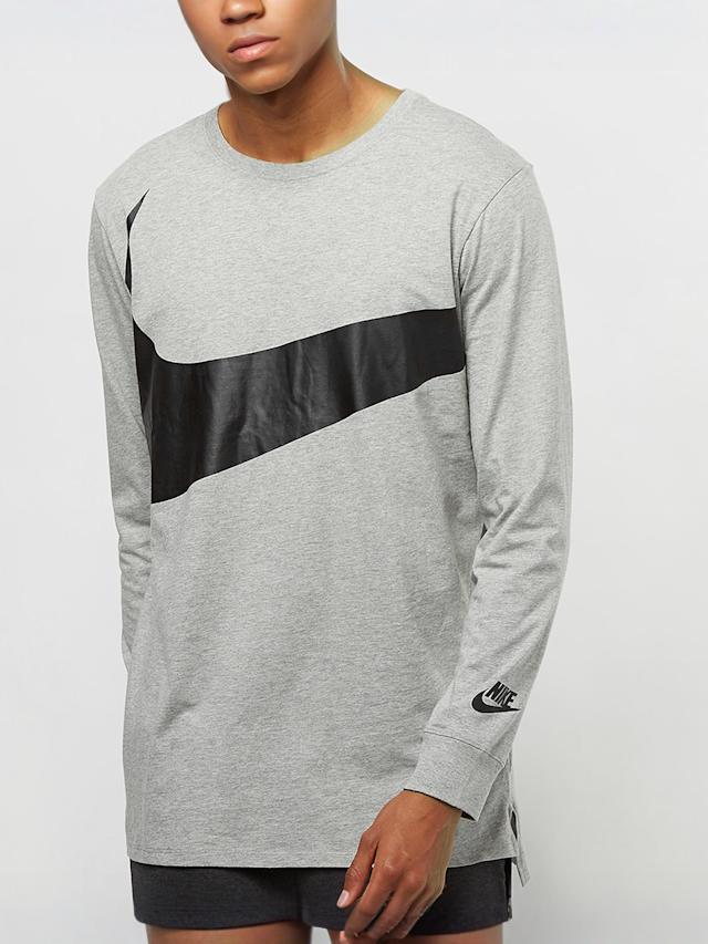 Nike, Sportswear Tee 12 Months Swoosh, zwart, Afbeelding 5 van 5