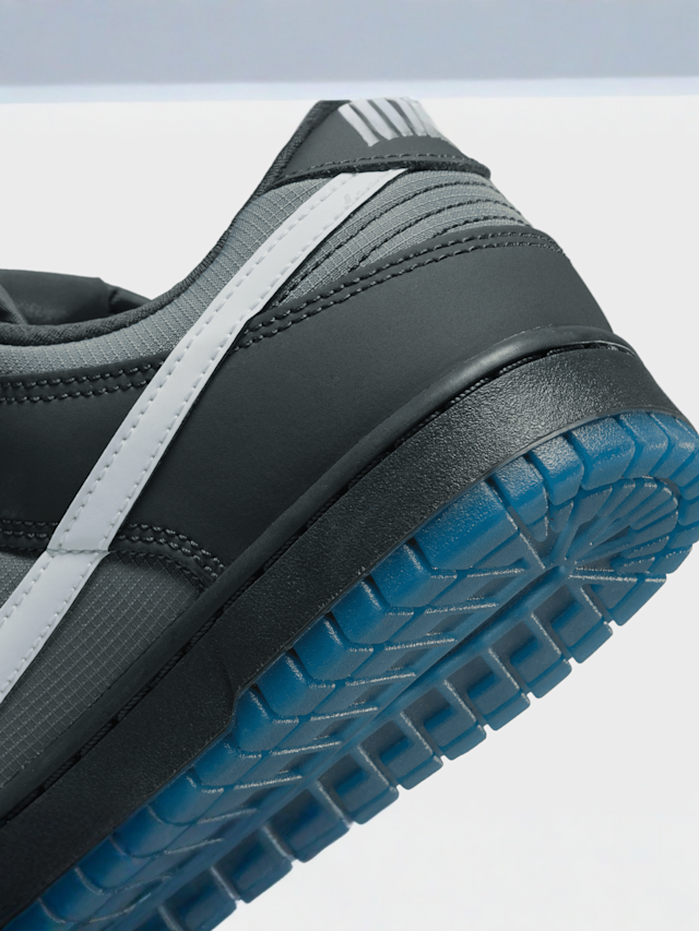 Nike, Dunk Low Retro, grey, Image 7 of 9