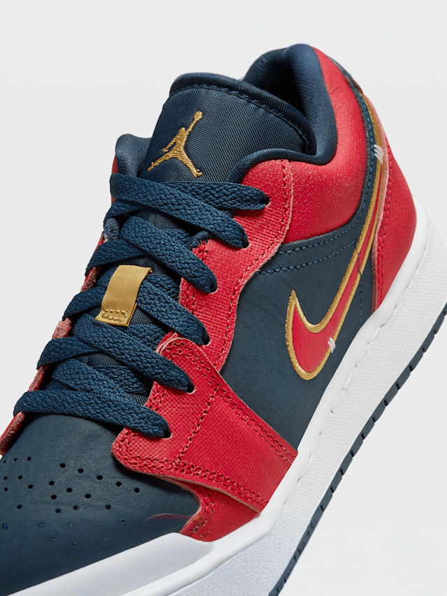 Jordan, Air Jordan 1 Low SE (GS), red, Image 7 of 8