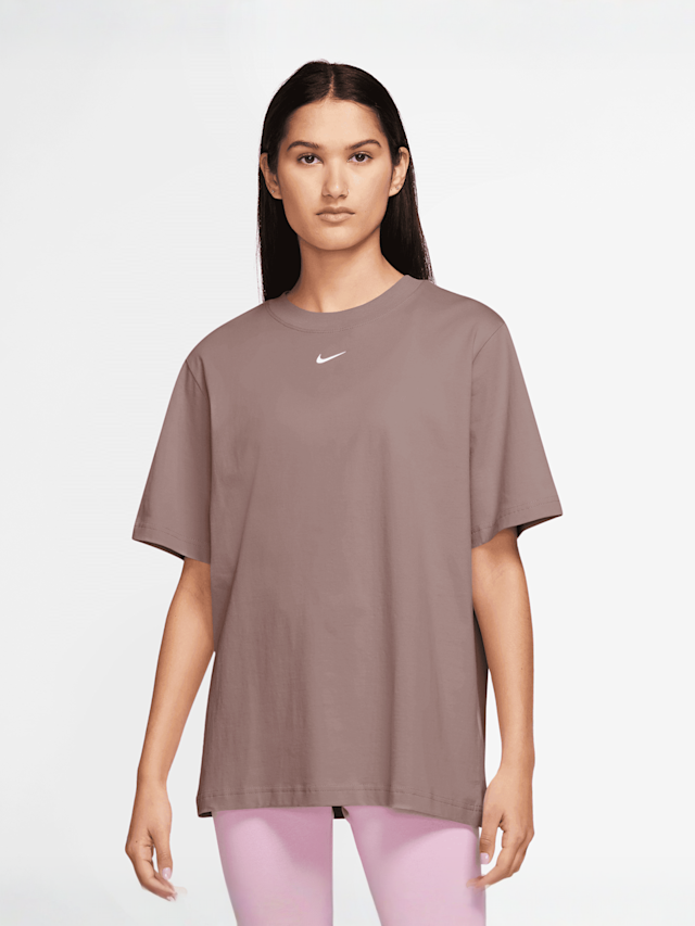 Nike, Sportswear Eseentials Low Brand Read T-Shirt, brown, Image 1 of 4