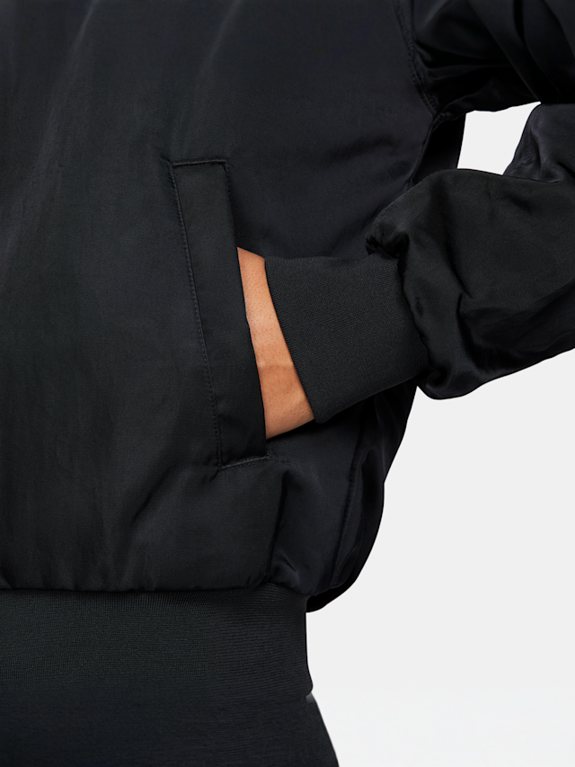 Nike, Sportswear Reversible Varsity Bomber Jacket, zwart, Afbeelding 4 van 7