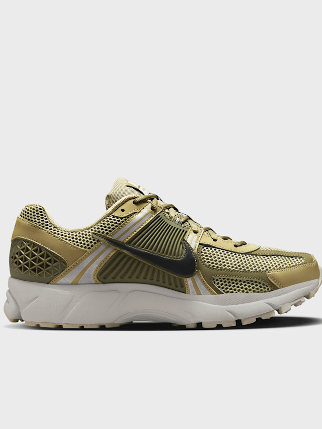 Nike, Zoom Vomero 5, green, Image 2 of 9