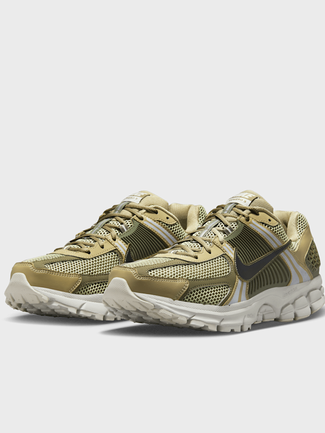 Nike, Zoom Vomero 5, green, Image 4 of 9