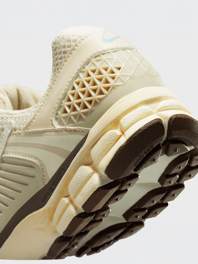 Nike, WMNS Zoom Vomero 5, beige, Image 7 of 9