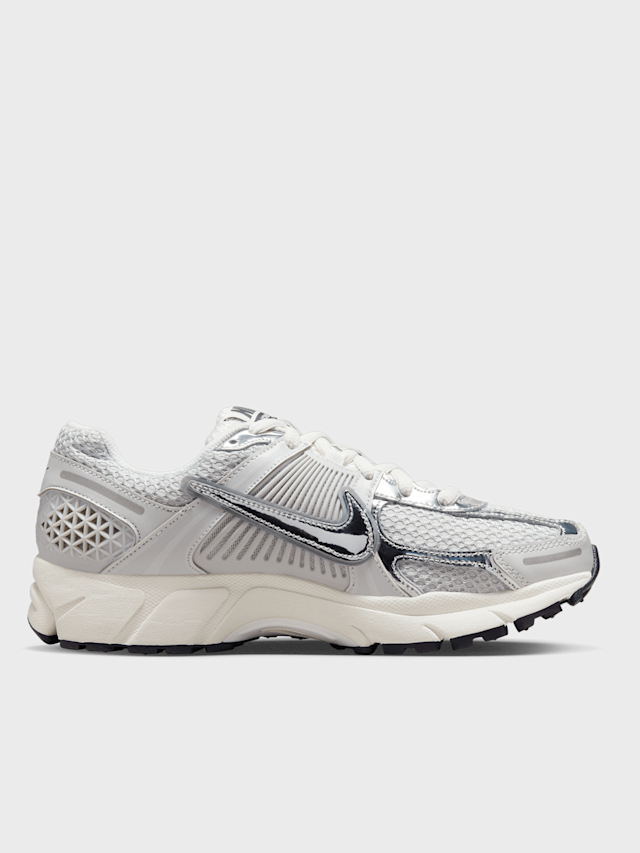 Nike, WMNS Zoom Vomero 5, grey, Image 2 of 9