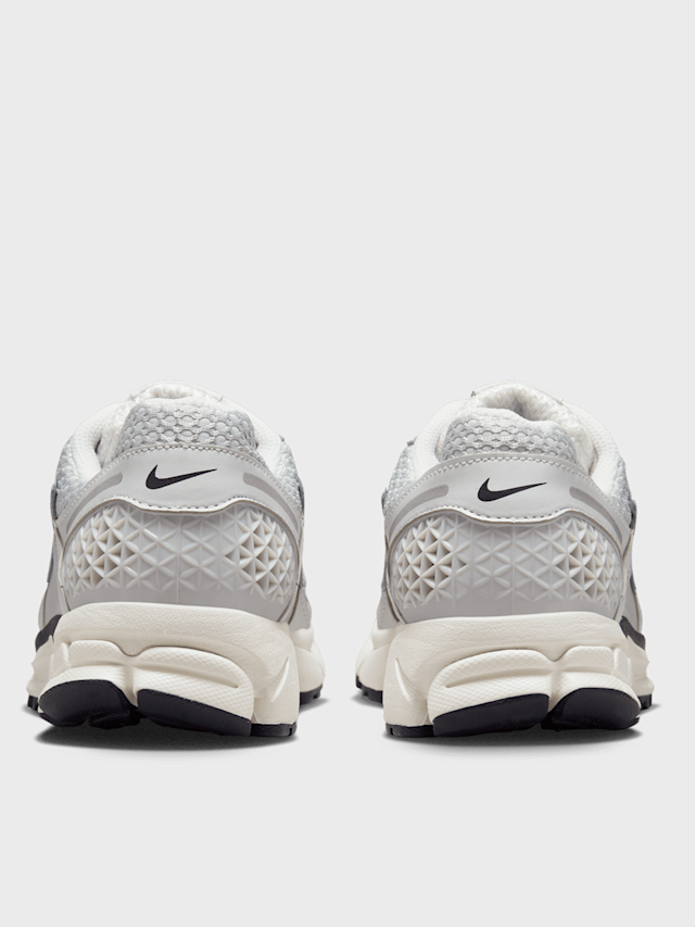 Nike, WMNS Zoom Vomero 5, grey, Image 5 of 9