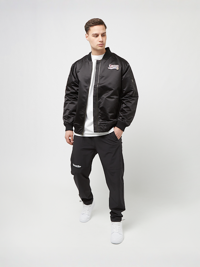 Mitchell & Ness, NBA Lightweight Satin Bomber Philadelphia 76ers, black, Image 7 of 7