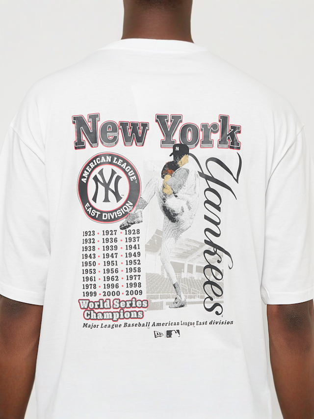 New Era, MLB Player Graphic Oversized Tee New York Yankees, white, Image 6 of 7