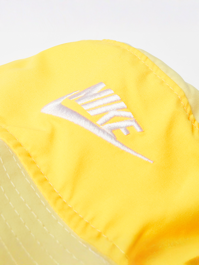 Nike, Sportswear PE Romper Bucket Hat Set (2 Piece), geel, Afbeelding 5 van 5