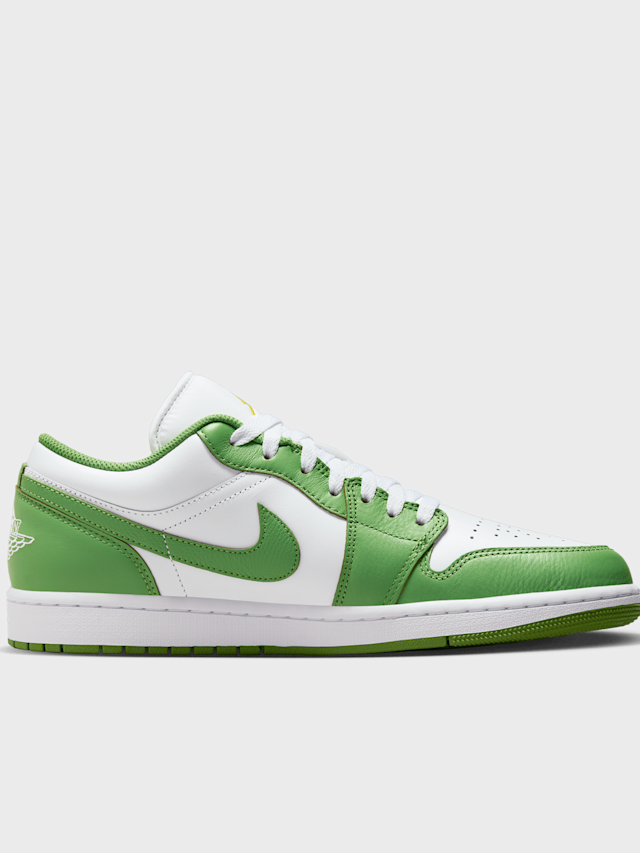 Jordan, Air Jordan 1 Low SE, green, Image 2 of 8