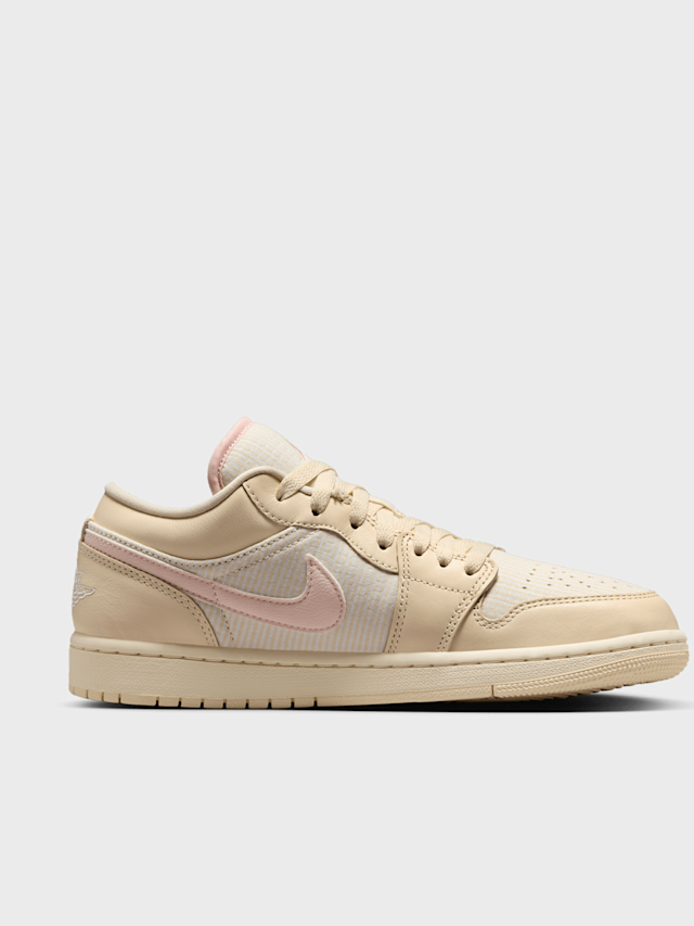 Jordan, WMNS Air 1 Low SE, beige, Image 2 of 8