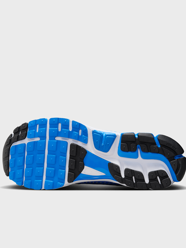 Nike, Zoom Vomero 5, grey, Image 3 of 9