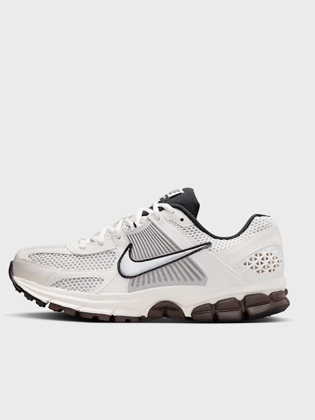 Nike, WMNS Zoom Vomero 5, white, Image 1 of 9
