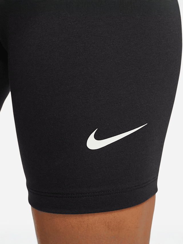Nike, Sportswear Classics High-Rise 8in Biker-Shorts, black, Image 4 of 5