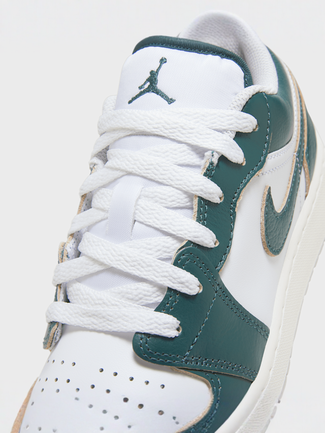 Jordan, Air Jordan 1 Low SE (GS), green, Image 7 of 9