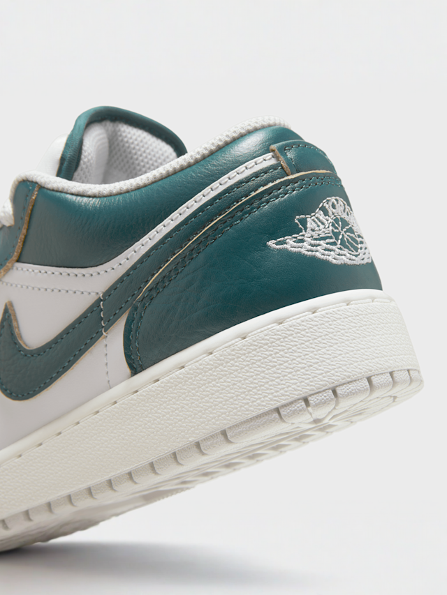 Jordan, Jordan 1 Low SE (GS), green, Image 8 of 9