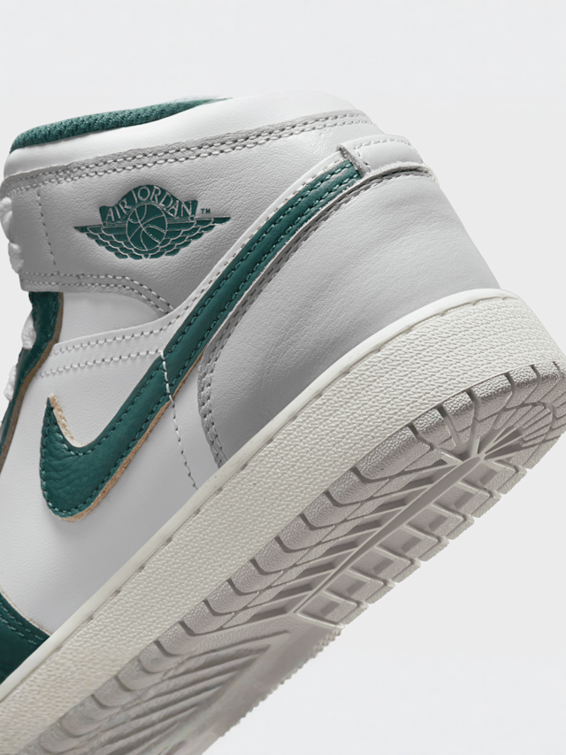Jordan, Air Jordan 1 Mid SE (GS), green, Image 8 of 8