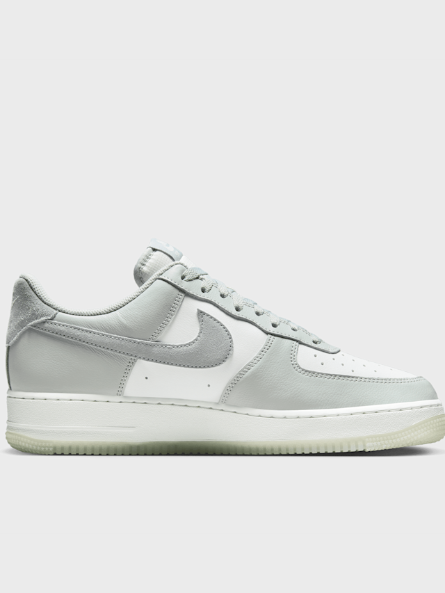 Nike, Air Force 1 '07 LV8, white, Image 2 of 8