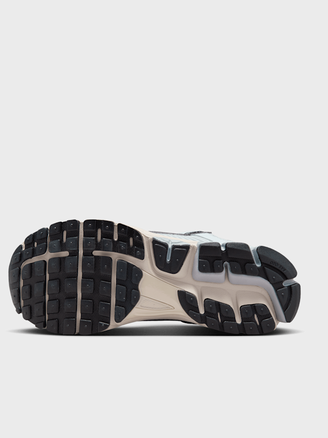 Nike, WMNS Zoom Vomero 5, grey, Image 3 of 9