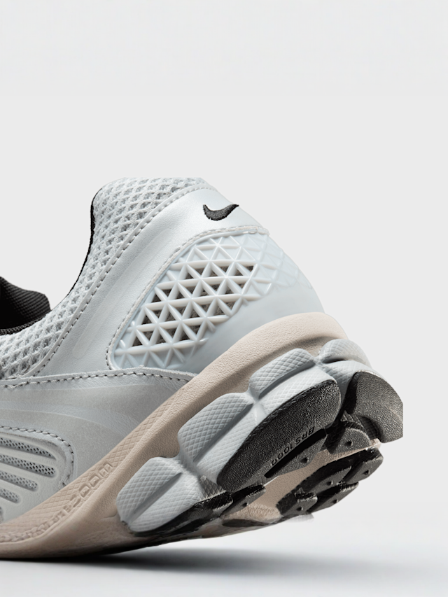 Nike, WMNS Zoom Vomero 5, grey, Image 8 of 9